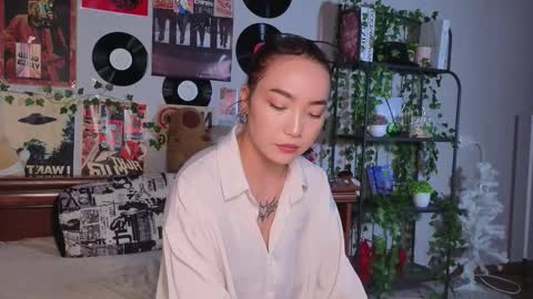 Yuna online show from November 8, 2025, 8:29 pm