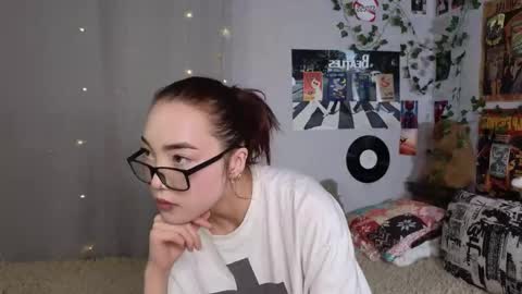 Yuna online show from November 23, 2025, 8:08 pm