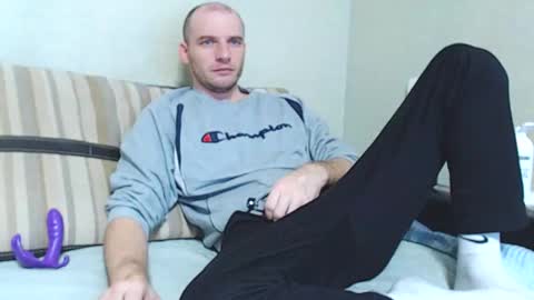 Damien online show from December 22, 2025, 9:17 am