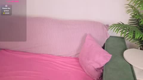 Snapshot of coy_emo_princess chatting on August 7, 2026, 1:35 pm coy_emo_princess online show from August 7, 2026, 1:35 pm