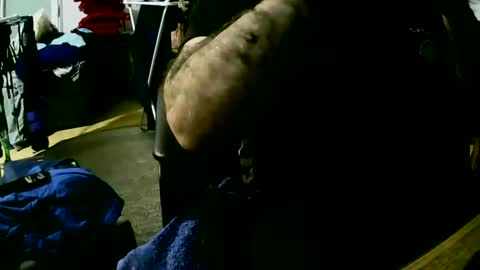 Snapshot of coyote017 chatting on February 13, 2025, 7:10 pm coyote017 online show from February 13, 2025, 7:10 pm