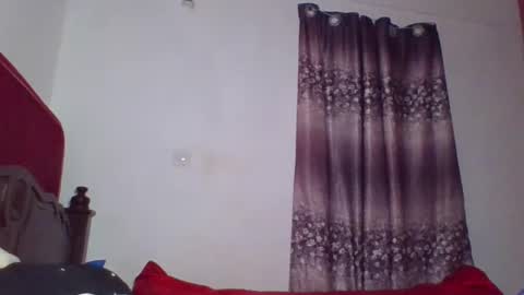 Snapshot of cozy_dion chatting on December 1, 2024, 4:29 pm Erykah online show from December 1, 2024, 4:29 pm