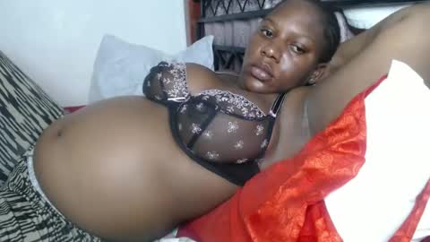 Snapshot of cozy_dion chatting on October 14, 2025, 6:31 pm Erykah online show from October 14, 2025, 6:31 pm