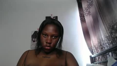 Snapshot of cozy_dion chatting on October 25, 2025, 10:34 am Erykah online show from October 25, 2025, 10:34 am