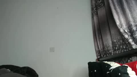 Snapshot of cozy_dion chatting on April 21, 2026, 8:23 pm Erykah online show from April 21, 2026, 8:23 pm