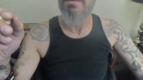 Snapshot of cpl_inlove chatting on October 10, 2025, 10:20 pm cpl_inlove online show from October 10, 2025, 10:20 pm