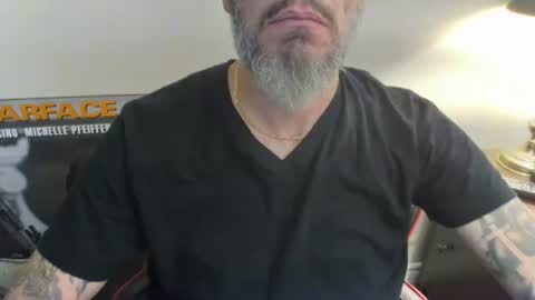 Snapshot of cpl_inlove chatting on October 15, 2025, 7:03 pm cpl_inlove online show from October 15, 2025, 7:03 pm