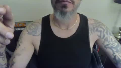 Snapshot of cpl_inlove chatting on November 1, 2025, 12:45 am cpl_inlove online show from November 1, 2025, 12:45 am