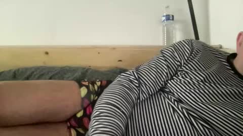 crapaud75018paris online show from April 15, 2026, 12:01 pm