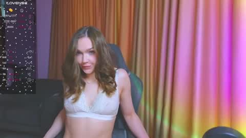 Snapshot of cravelucy chatting on April 10, 2026, 1:49 pm lucy online show from April 10, 2026, 1:49 pm