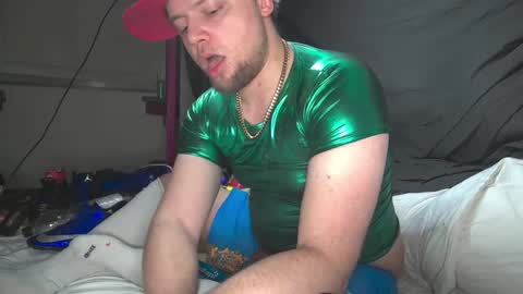 Snapshot of cravingboy chatting on February 28, 2025, 9:33 pm robin online show from February 28, 2025, 9:33 pm