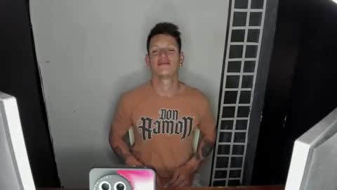 crazy_acouple_donpillo online show from October 19, 2025, 1:28 am