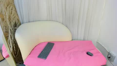 crazy_girl___ online show from July 9, 2026, 11:58 am