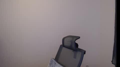 crazyangel8 online show from December 8, 2024, 3:02 pm