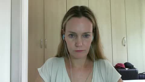 Anny online show from January 31, 2025, 11:56 am