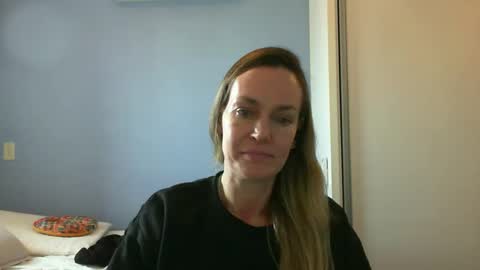 Anny online show from October 13, 2025, 12:27 pm