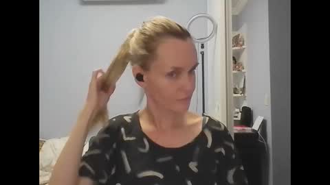 Anny online show from February 11, 2026, 12:15 am