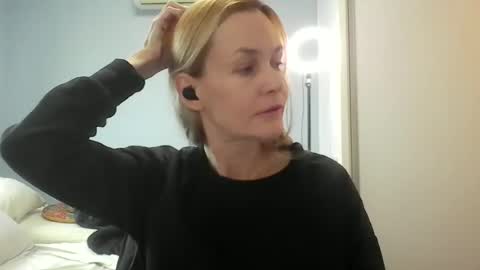 Snapshot of crazyanny chatting on June 12, 2026, 10:47 am Anny online show from June 12, 2026, 10:47 am