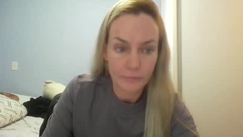 Snapshot of crazyanny chatting on June 23, 2026, 12:36 pm Anny online show from June 23, 2026, 12:36 pm