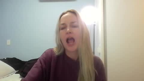 Snapshot of crazyanny chatting on July 13, 2026, 12:30 pm Anny online show from July 13, 2026, 12:30 pm