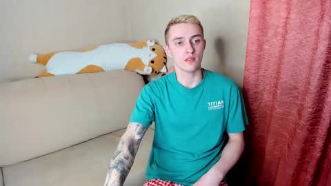 Snapshot of crazybottom99 chatting on March 3, 2025, 6:12 pm Alex online show from March 3, 2025, 6:12 pm