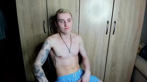 Snapshot of crazybottom99 chatting on March 7, 2025, 6:22 pm Alex online show from March 7, 2025, 6:22 pm