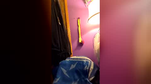 Snapshot of crazygirl802 chatting on July 6, 2026, 12:07 am crazygirl802 online show from July 6, 2026, 12:07 am