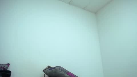 diosalinda online show from October 4, 2025, 1:20 pm