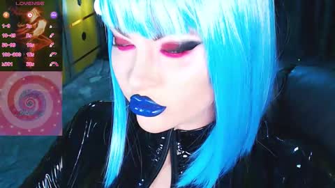 Roxy online show from November 15, 2025, 2:35 pm