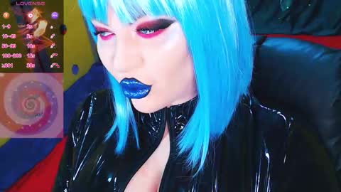 Roxy online show from December 5, 2025, 2:14 pm