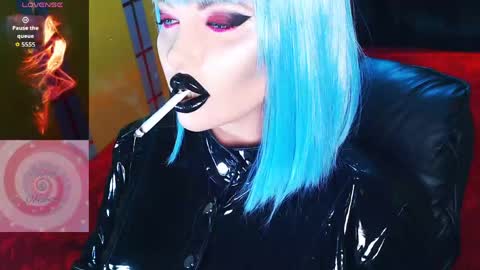 Snapshot of crazypinkyball chatting on May 1, 2026, 3:27 pm Roxy online show from May 1, 2026, 3:27 pm