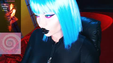 Snapshot of crazypinkyball chatting on May 17, 2026, 2:57 pm Roxy online show from May 17, 2026, 2:57 pm