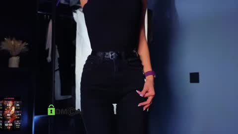 crazzy cherry online show from October 22, 2025, 1:50 am