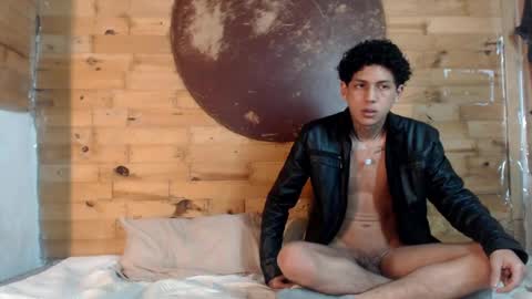  CAMILA Y SEBASTIAN online show from January 2, 2025, 7:12 am