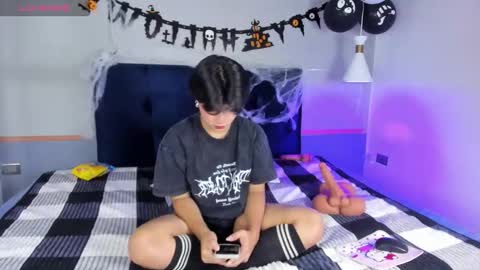 creamy_angelo online show from October 18, 2025, 9:37 pm