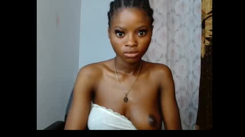 Snapshot of creamy_girl2 chatting on January 10, 2026, 6:37 am Creamy girl2 online show from January 10, 2026, 6:37 am