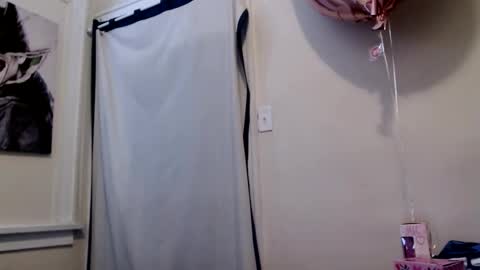 CreamyExotica online show from February 14, 2025, 3:05 pm