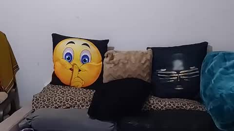 creamyhub online show from October 12, 2025, 6:56 am