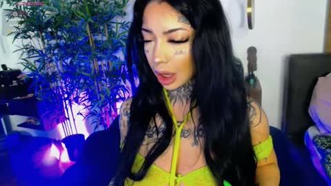 Sophie online show from February 2, 2026, 6:12 am