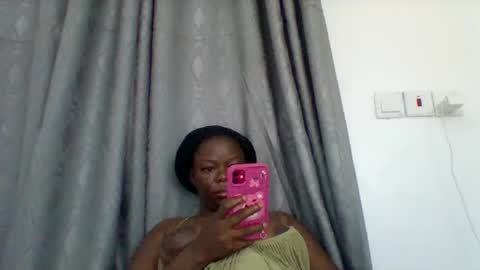 Snapshot of creamypussyxx chatting on March 21, 2026, 6:40 am creamypussyxx online show from March 21, 2026, 6:40 am