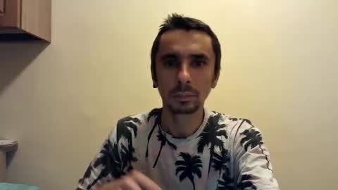 creativexx2 online show from October 28, 2025, 7:05 pm