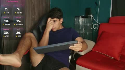 crh58_ online show from November 4, 2025, 5:28 am