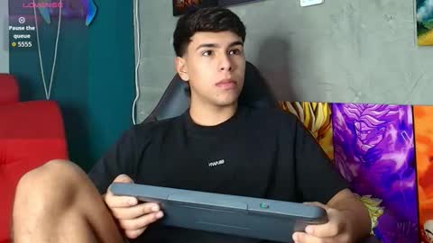 crh58_ online show from December 1, 2025, 7:41 pm