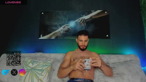 CRHISTIAN online show from March 6, 2025, 2:09 am