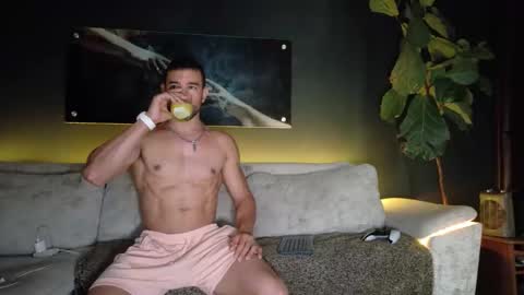 CRHISTIAN online show from March 27, 2026, 4:29 pm