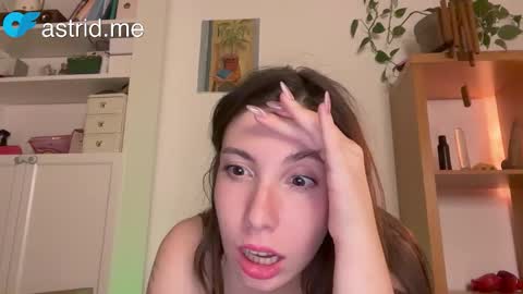 Astrid online show from October 7, 2025, 8:50 pm