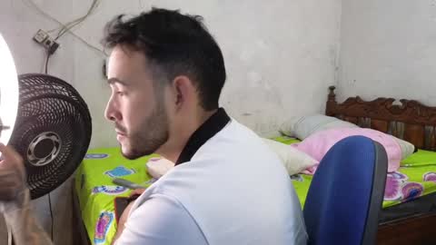 cris_simons online show from January 1, 2025, 8:37 pm