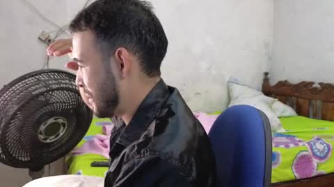 cris_simons online show from January 4, 2025, 3:18 am