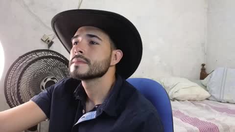 cris_simons online show from January 18, 2025, 7:37 pm