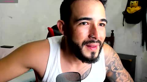 cris_simons online show from November 4, 2025, 4:55 am